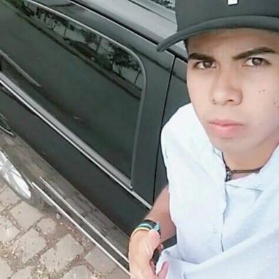 Leandro Barbosa, 19 anos, morreu em colisão registrada na madrugada de domingo (12), na BR 470, km166 em Vila Flores.