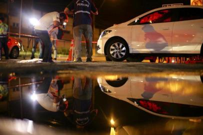 ZONA NORTE - Um passageiro de um transporte por aplicativo foi morto a tiros na tarde de 11 de abril, no bairro Humaitá, na zona norte de Porto Alegre. O crime ocorreu na Rua Dona Teodora com a Avenida Ernesto Neugebauer.