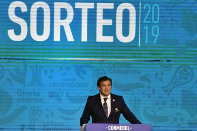  The president of the South American Football Confederation (Conmebol), Paraguayan Alejandro Dominguez, speaks during the Copa Libertadores round of 16 and the Copa Sudamericana second round draw in Luque, Paraguay on May 13, 2019. (Photo by NORBERTO DUARTE / AFP)Editoria: SPOLocal: LuqueIndexador: NORBERTO DUARTESecao: soccerFonte: AFPFotógrafo: STR