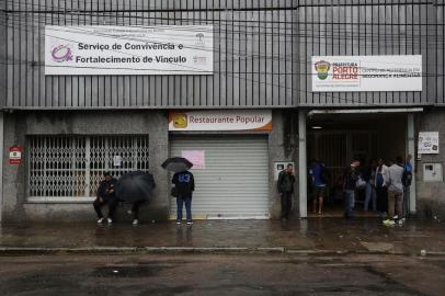 PORTO ALEGRE, RS, BRASIL, 10-05-2019: Fechamento do Restaurante Popular, que servia refeições a R$ 1,00, na região central. O encerramento de atividades do local deixa muitas pessoas sem opção de alimentação a preço acessível. (Foto: Mateus Bruxel / Agência RBS)