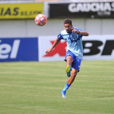  CAXIAS DO SUL, RS, BRASIL (25/01/2019)Treino do SER Caxias no Estádio Centenário em Caxias do Sul. Na foto, lateral direito Muriel. (Antonio Valiente/Agência RBS)