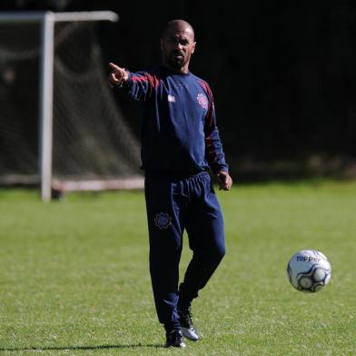  CAXIAS DO SUL, RS, BRASIL (03/05/2019)Treino do Ser Caxias no Estádio Centenário. Na foto, técnico Pingo. (Antonio Valiente/Agência RBS)