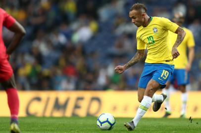 Atacante do Grêmio na Seleção Brasileira Everton