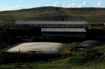  FARROUPILHA, RS, BRASIL - 02/05/2019 - Geração de biogás na fazenda Trevisan, na vila jansen, no interior de Farroupilha (FOTO: ANSELMO CUNHA/AGÊNCIA RBS)