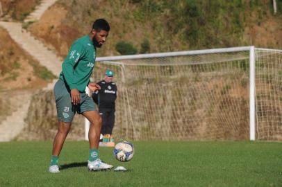  CAXIAS DO SUL, RS, BRASIL, 16/05/2019 - Equipe do Juventude treina para enfrentar o Boa Esporte. NA FOTO: lateral Jonh Lennon. (Marcelo Casagrande/Agência RBS)