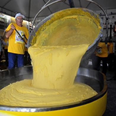  MONTE BELO DO SUL, RS, BRASIL - 19/05/2019 - Tombo da polenta gigante atrai milhares de visitantes a Monte Belo do Sul (FOTO: ANSELMO CUNHA/AGENCIA RBS)Indexador:                                 