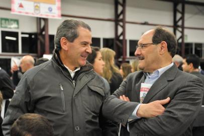 O Prefeito Alceu Barbosa Velho participou  sábado (09.07) da 13ª edição do jantar beneficente Mestres do Banquete. O evento, promovido pelas Lojas Maçônicas, ocorreu no Centro de Eventos da Festa da Uva. Alceu conversou com o Governador do Estado, José Ivo Sartori, e com o secretário geral de Governo, Carlos Búrigo.O Prefeito Alceu ainda agradeceu aos organizadores e aos envolvidos com o evento pelo espírito solidário, que vai beneficiar 11 entidades da cidade.