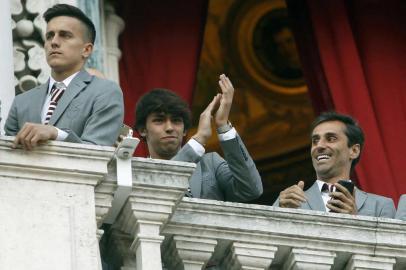 JOnas na festa da conquista do título pelo Benfica