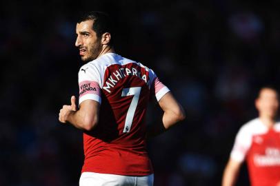 Meia Mkhitaryan, do Arsenal, não jogará a final da Liga Europa contra o Chelsea