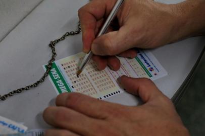  PORTO ALEGRE, RS, BRASIL, 07/05/2019- Apostas da Mega Sena. (FOTOGRAFO: JÚLIO CORDEIRO / AGENCIA RBS)