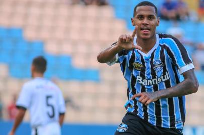  Jogador Da Silva do GrÃªmio - RS, comemora o gol durante a partida entre GrÃªmio - RS x SÃ£o Bernado - SP , vÃ¡lida pela Copa SÃ£o Paulo de Juniores 2019 na Arena Barueri em Barueri (SP), neste SÃ¡bado (12)Indexador: Guilherme de Souza Rodrigues