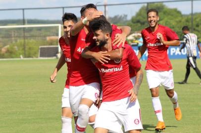  Inter vence o Votuporanguense por 4 a 1 e avança à segunda fase da Copa São Paulo. À frente,  Leandro Córdoba