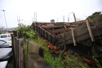 PORTO ALEGRE, RS, BRASIL, 24.05.2019. Prefeitura retoma terreno usado pela associação dos funcionários da Carris. ¿?rea do Executivo, no bairro Partenon, estava sendo usada pela entidade de servidores, que cobraria por locações de espaços no local. (FOTOS: LAURO ALVES)