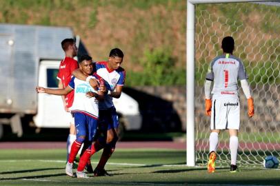  Inter é goleado pelo Bahia por 3 a 0 na estreia do Brasileirão de Aspirantes.