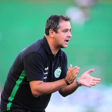 CAXIAS DO SUL, RS, BRASIL 19/05/2019. Juventude x Boa Esporte, jogo válido pela quarta rodada da Série C do Campeonato Brasileiro 2019 e realizado no estádio Alfredo Jaconi. Técnico Marquinhos Santos. (Porthus Junior/Agência RBS)