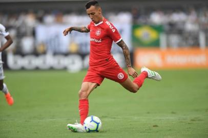 Inter enfrenta o Santos na Vila Belmiro pela sexta rodada do Brasileirão. Na foto, Iago.