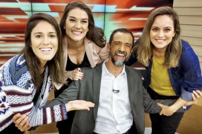 Josmar Leite ganha as boas-vindas das colegas no Bom Dia Rio Grande desta segunda-feira, 27, Kelly Costa (E), Brunna Colossi, Lilian Lima (D).