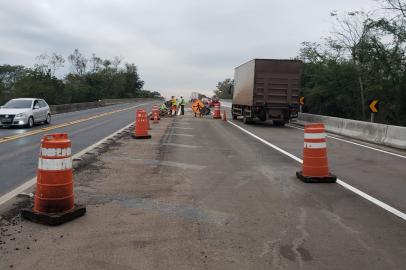 Trânsito é parcialmente liberado na BR-386 sobre a ponte do Rio Caí