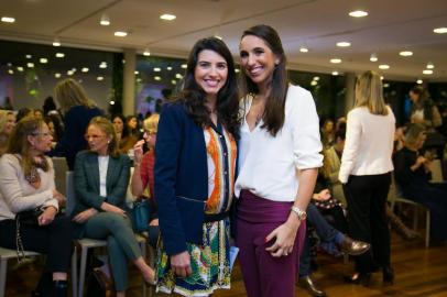 PORTO ALEGRE, RS, BRASIL, 27.05.2019. Alua Kopstein e Marina Sirotsky.  Coquetel de lançamento do Escola de Pais  com palestra de Luiz Hanns.  (FOTO ANDRÉA GRAIZ/AGÊNCIA RBS).Indexador: Andrea Graiz