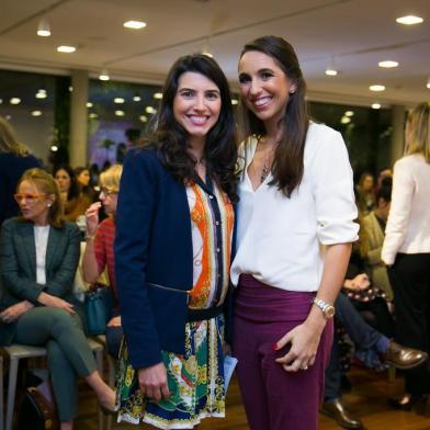 PORTO ALEGRE, RS, BRASIL, 27.05.2019. Alua Kopstein e Marina Sirotsky.  Coquetel de lançamento do Escola de Pais  com palestra de Luiz Hanns.  (FOTO ANDRÉA GRAIZ/AGÊNCIA RBS).Indexador: Andrea Graiz