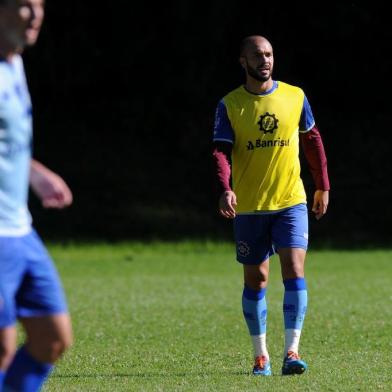 CAXIAS DO SUL, RS, BRASIL (03/05/2019)Treino do Ser Caxias no Estádio Centenário. Na foto, centroavante Michel. (Antonio Valiente/Agência RBS)