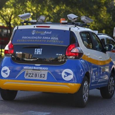  PORTO ALEGRE, RS, BRASIL - 2019.05.17 - Carro com câmeras da fiscalizção da área azul é visto nas ruas de Porto Alegre. (Foto: ANDRÉ ÁVILA/ Agência RBS)