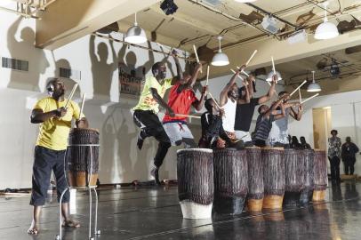 DANCEAFRICA-KOURLAS-ART-LSPRInganzo Ngari, a traditional Rwandan dance company, rehearses for Abdel R. Salaams DanceAfrica, in New York, May 19, 2019. Salaam says his mission is to balance contemporary and tradition with a certain kind of artistic momentum. (Andrew White/The New York Times)Editoria: ELocal: NEW YORKIndexador: ANDREW WHITEFonte: NYTNSFotógrafo: STR