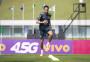 Neymar volta ao campo e trabalha com bola na Granja Comary