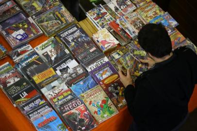  PORTO ALEGRE - BRASIL - Evento com colecionadores e aficionados por comics. Mercado Público de Porto Alegre ( FOTO: LAURO ALVES )