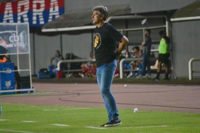 Grêmio e Bahia se enfrentam pela sétima rodada do Brasileirão, no Estádio de Pituaçu. Na foto, o técnico do GRêmio, Renato Portaluppi.