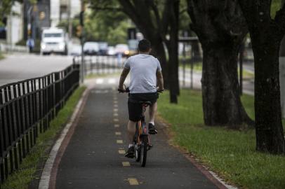  PORTO ALEGRE, RS, BRASIL - Adesão crescente e constante ao BikePoa. Aumento das Ciclovias tem ajudado nesse crescimento.Indexador: Jefferson Botega