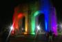 Monumento ao Expedicionário é iluminado com as cores LGBT+