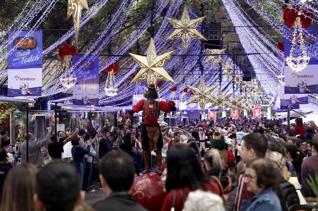 Gramado espera receber 2,5 milhões de visitantes no Natal Luz - Diplomacia  Business