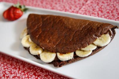  PORTO ALEGRE, RS, BRASIL, 04-04-2016: Crepioca doce de banana preparada pela personal chef Flavinha Mello na Casa Destemperados para Guia de Alimentação Saudável. (Foto: Mateus Bruxel / Agência RBS)Indexador: Mateus_Bruxel