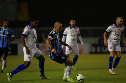 Grêmio enfrenta o Fortaleza no EStádio Centenário, em Caxias do Sul, pela oitava rodada do Brasileirão. Na foto, Diego Tardelli