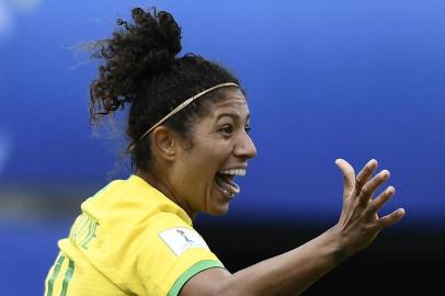  Brazils forward Cristiane celebrates after scoring a goal during the France 2019 Womens World Cup Group C football match between Brazil and Jamaica on June 9, 2019, at the Alpes Stadium in Grenoble, central-eastern France. (Photo by JEFF PACHOUD / AFP)Editoria: SPOLocal: GrenobleIndexador: JEFF PACHOUDSecao: soccerFonte: AFPFotógrafo: STF