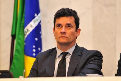 Curitiba- PR- Brasil- 24/10/2016- O o juiz Sergio Moro e o procurador Deltan Dallagnol, durante sessÃ£o especial na AssemblÃ©ia Legislativa do ParanÃ¡ (ALEP). Foto: Pedro de Oliveira/ ALEP