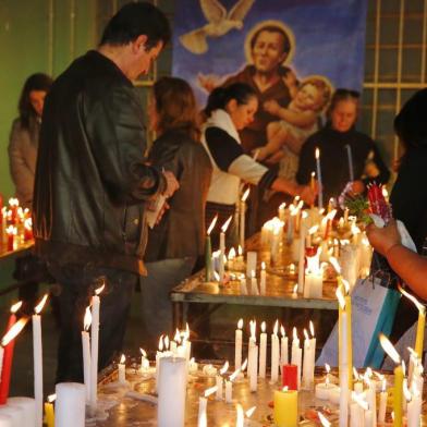  PORTO ALEGRE, RS, BRASIL 13/06/2017 - Festa de Santo Antônio no Partenon. (FOTO: ROBINSON ESTRÁSULAS/AGÊNCIA RBS)