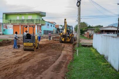 Alvorada, Rua Geni Barcelos, bairro Maria Regina, colocação de aslfalto, obras de pavimentação, dezesseis ruas de Alvorada receberão asfalto