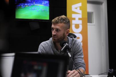  CAXIAS DO SUL, RS, BRASIL, 11/06/2019 - Programa show dos esportes edição 41, com o convidado Pedro Henrique Konzen, jogador do PAOK. Apresentação de Eduardo Costa e Cristiano Daros. (Marcelo Casagrande/Agência RBS)