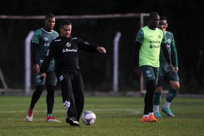  CAXIAS DO SUL, RS, BRASIL, 11/06/2019 - Juventude teina no CT. NA FOTO: técnico Marquinhos Santos. (Marcelo Casagrande/Agência RBS)