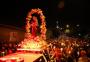 Procissão luminosa de Santo Antônio reúne milhares em Porto Alegre