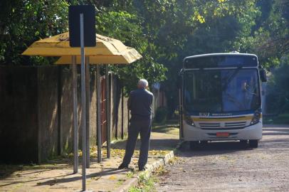  PORTO ALEGRE - RS- BR - 11.06.2019Roubos nas paradas de ônibus.Biarro Santa Teresa.FOTÓGRAFO: TADEU VILANI AGÊNCIARBS Editoria de Notícias