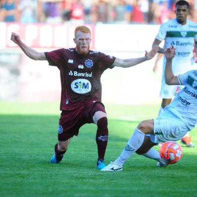  CAXIAS DO SUL, RS, BRASIL, 27/01/2018. Caxias x Avenida, jogo válido pela terceira rodada da primeira fase do Campeonato Gaúcho 2019, e realizado no estádio  Centenário. (Porthus Junior/Agência RBS)