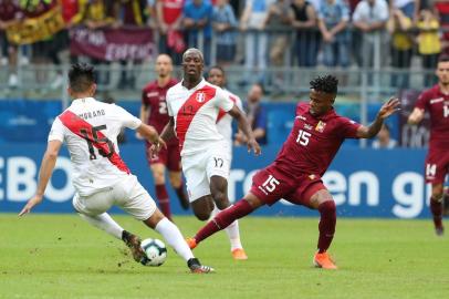 Venezuela e Peru se enfrentam na Arena do Grêmio pela primeira  rodada do grupo A da Copa América