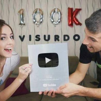 Canal de irmãos caxienses surdos ganha placa de prata do YouTube 