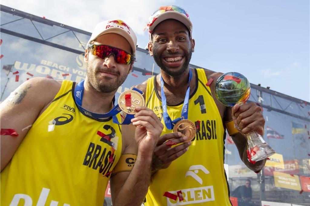 Polônia vence os EUA de virada e garante o primeiro lugar geral do Campeonato  Mundial de vôlei