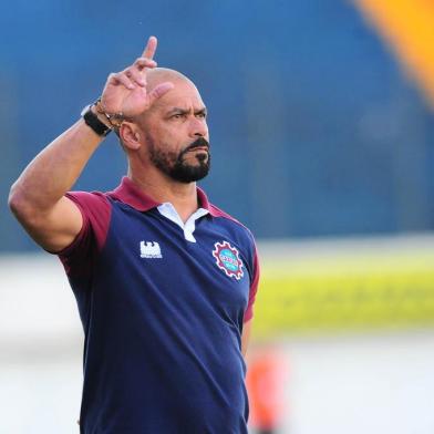 SER Caxias x Avenida, jogo válido pela segunda fase da Série D do Campeonato Brasileiro e reailzado no estádio Centenário. Na foto, técnico Pingo. (Porthus Junior/Agência RBS)