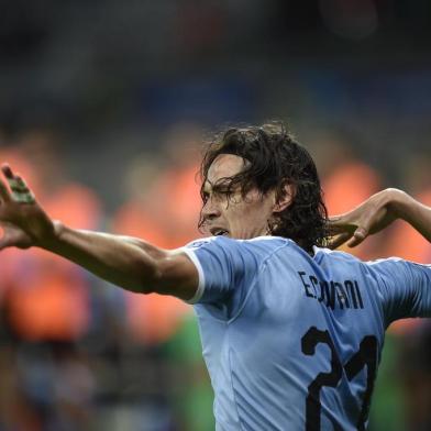  Uruguays Edinson Cavani celebrates after scoring against Ecuador during their Copa America football tournament group match at the Mineirao Stadium in Belo Horizonte, Brazil, on June 16, 2019. (Photo by Douglas MAGNO / AFP)Editoria: SPOLocal: Belo HorizonteIndexador: DOUGLAS MAGNOSecao: soccerFonte: AFPFotógrafo: STR