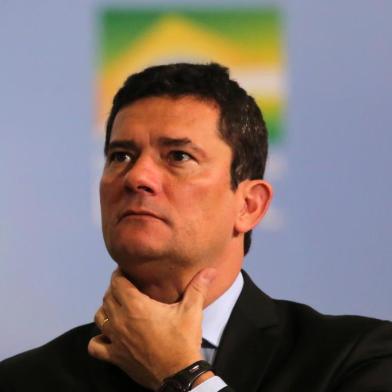 LanÃ§amento do Plano Safra 2019/2020BRASÃLIA,DF,18.06.2019:BOLSONARO-PLANO-SAFRA - Ministro SÃ©rgio Moro durante lanÃ§amento do Plano Safra 2019/2020, no SalÃ£o Nobre do PalÃ¡cio do Planalto, em BrasÃ­lia (DF), nesta terÃ§a-feira (18). O anÃºncio incluirÃ¡ o financiamento Ã  agricultura familiar, que voltou ao MinistÃ©rio da Agricultura depois de 20 anos. O Plano Safra, agora, compreende pequenos, mÃ©dios e grandes produtores rurais. (Foto: FÃ¡tima Meira/Futura Press/Folhapress) 